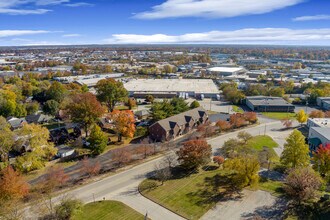 1300 Gardiner Ln, Louisville, KY - VUE AÉRIENNE vue de carte - Image1