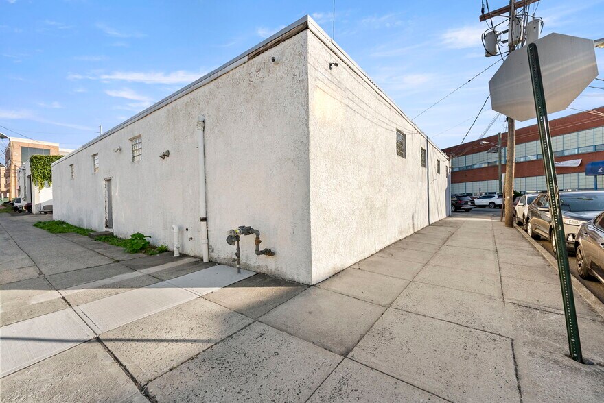 1160 Chestnut St, Elizabeth, NJ à louer - Photo de l’immeuble – Image 3 sur 9