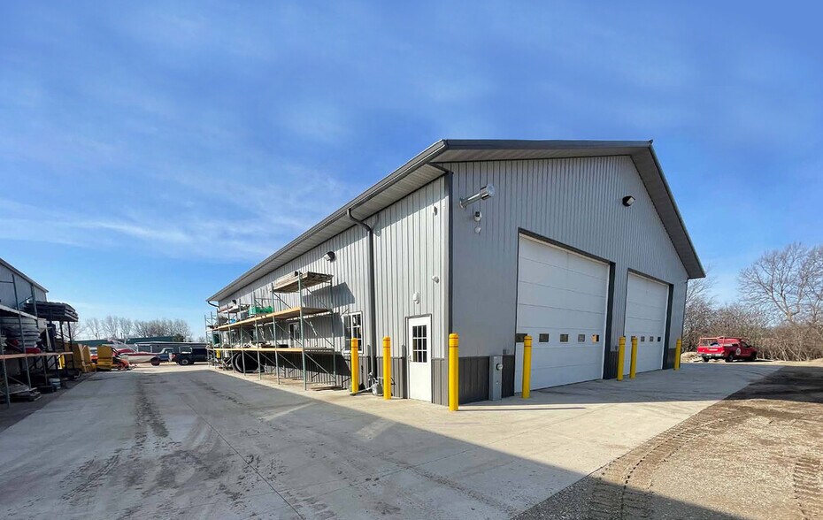 Industrial Buildings for Sale portefeuille de 2 biens à vendre sur LoopNet.fr - Photo de l’immeuble – Image 3 sur 9