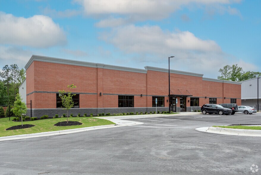 900 Bricksteel Ln, Garner, NC à louer - Photo principale – Image 1 sur 8