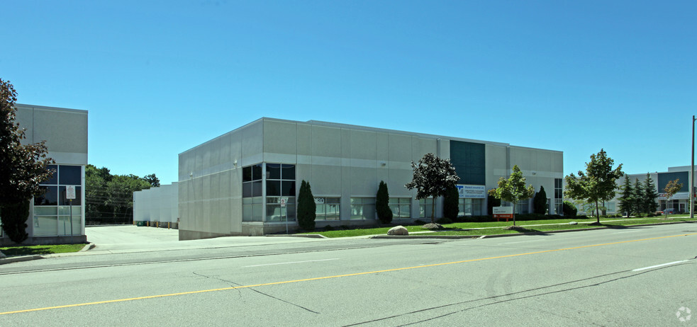 2830 Argentia Rd, Mississauga, ON à louer - Photo de l’immeuble – Image 2 sur 3