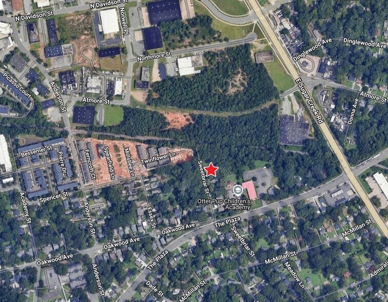 905 Sweetbriar St, Charlotte, NC à vendre - Photo principale – Image 1 sur 3