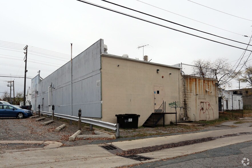 409 Eastern, Essex, MD à vendre - Photo de l’immeuble – Image 3 sur 8