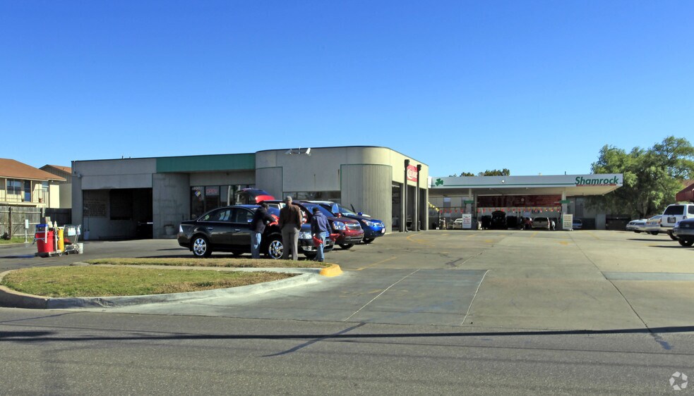 208 S Air Depot Blvd, Oklahoma City, OK à vendre - Photo de l’immeuble – Image 2 sur 4
