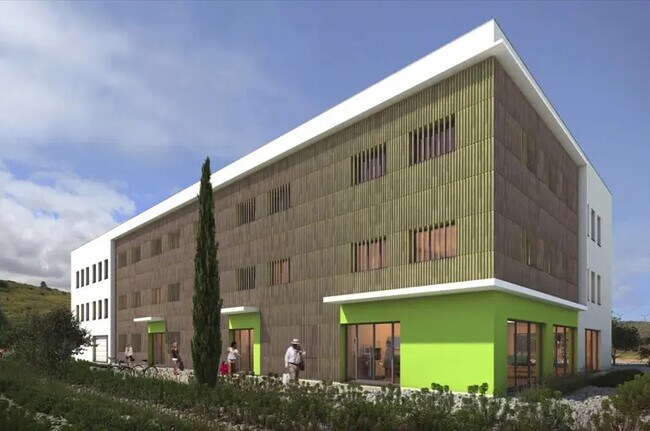 Plus de détails pour Local d'activités à louer