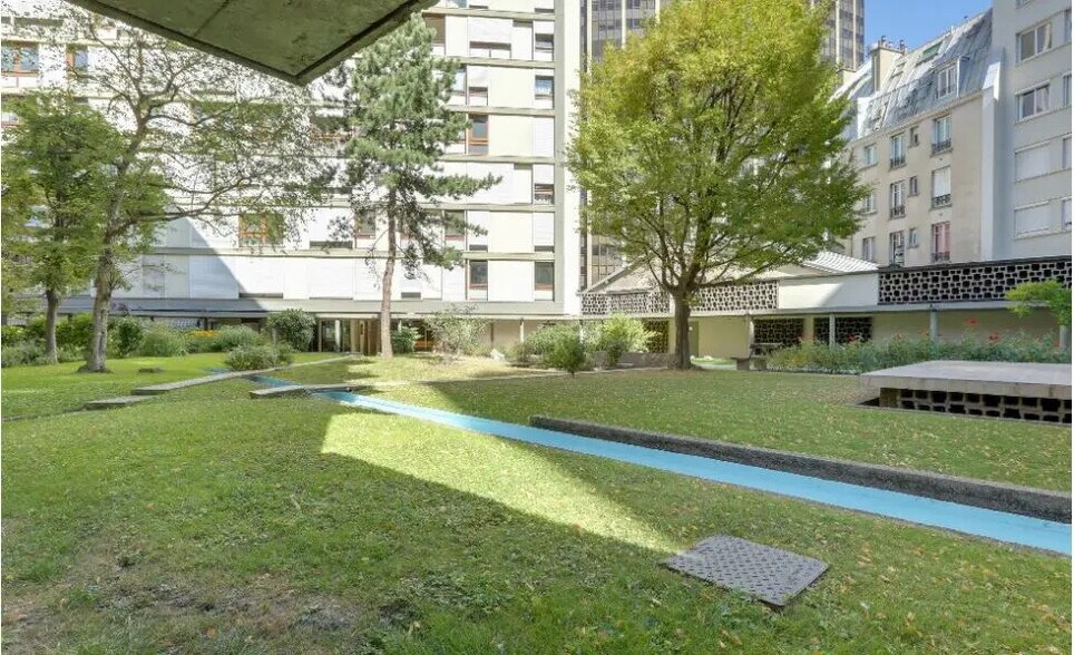 Bureau dans Paris à vendre - Photo de l’immeuble – Image 2 sur 8