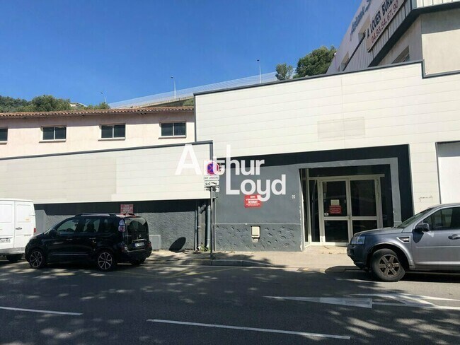 Plus de détails pour Local d'activités à louer