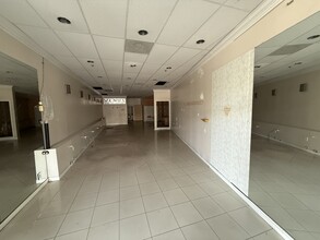 840 The City Dr S, Orange, CA à louer Photo intérieure– Image 2 sur 2