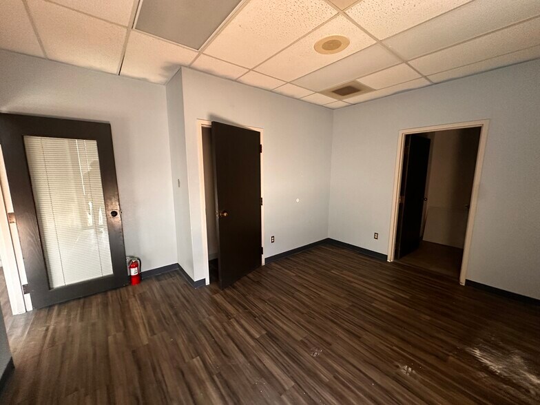 250 W Amador Ave, Las Cruces, NM à louer - Photo de l’immeuble – Image 3 sur 11