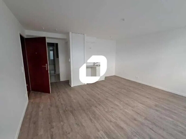 Bureau dans Suresnes à vendre - Photo de l’immeuble – Image 3 sur 10