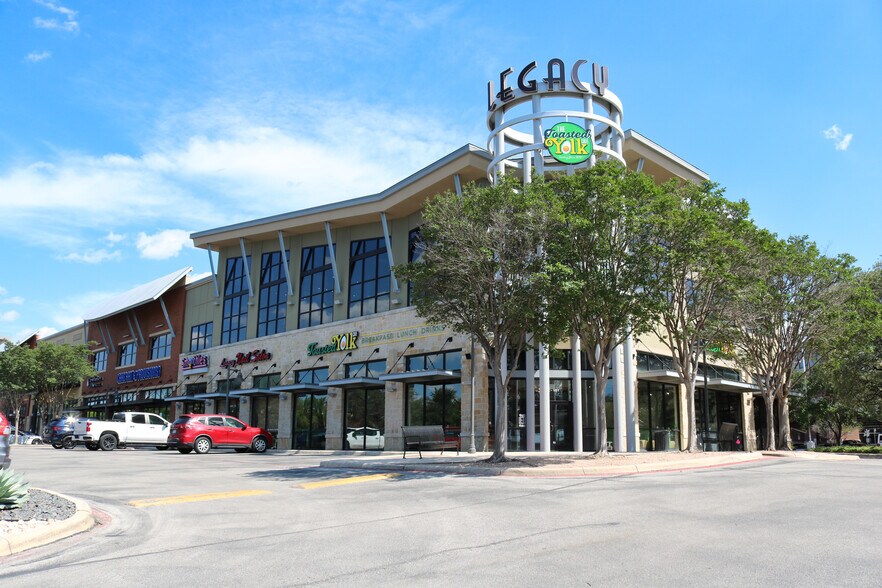 18402 US Highway 281 N, San Antonio, TX à louer - Photo de l’immeuble – Image 1 sur 18