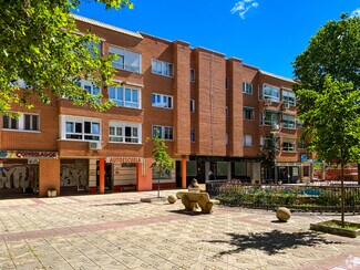 Plus de détails pour Plaza León Felipe, 1 - 7, Rivas-Vaciamadrid - Local commercial à louer