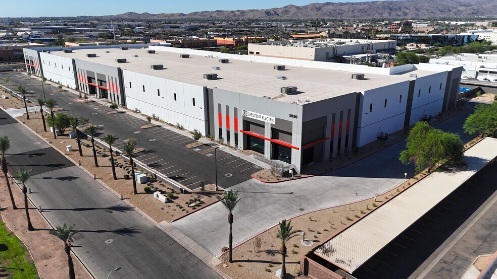 3050 S 35th St, Phoenix, AZ à louer - Photo de l’immeuble – Image 2 sur 5