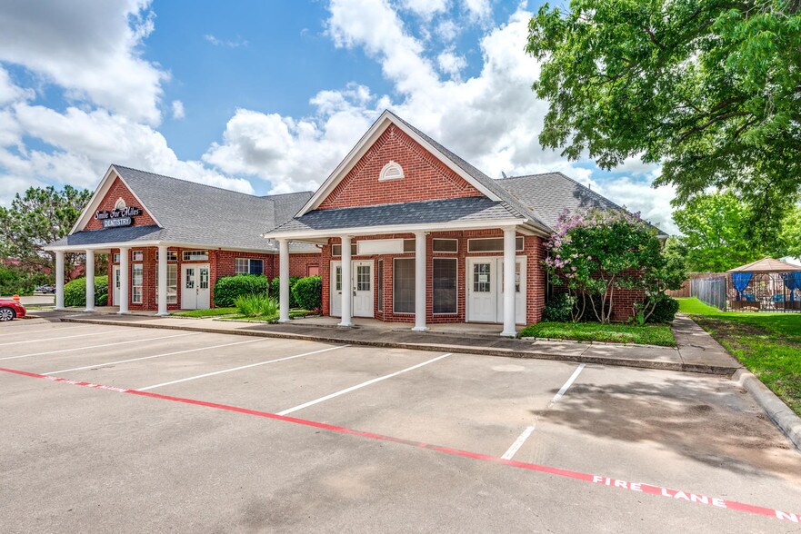 6407 Colleyville Blvd, Colleyville, TX à louer - Photo principale – Image 1 sur 80