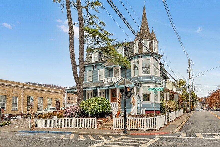 46 S Broadway, Nyack, NY à vendre - Photo de l’immeuble – Image 2 sur 30