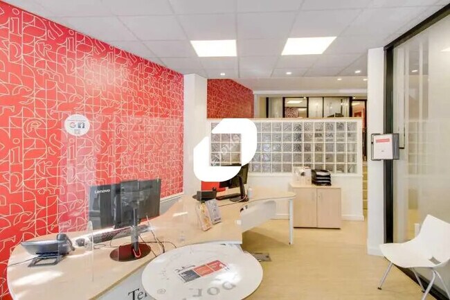 Plus de détails pour Bureau à vendre