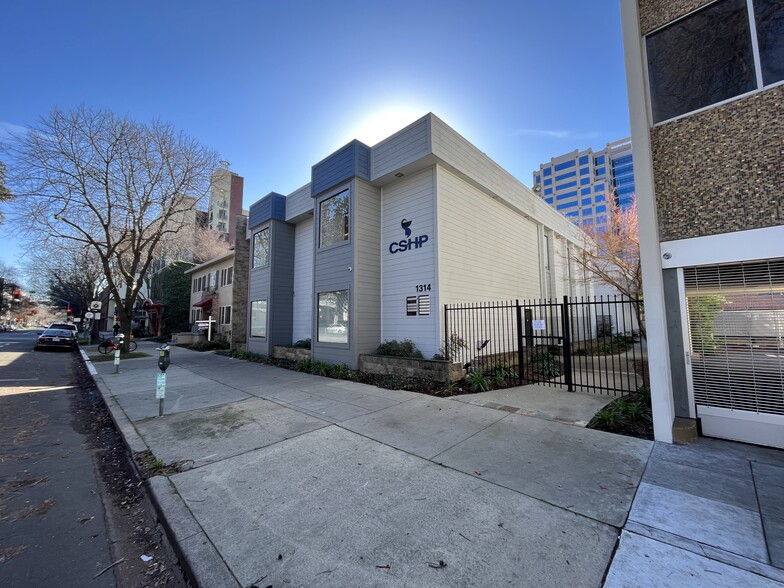 1314 H St, Sacramento, CA à vendre - Photo de l’immeuble – Image 3 sur 16