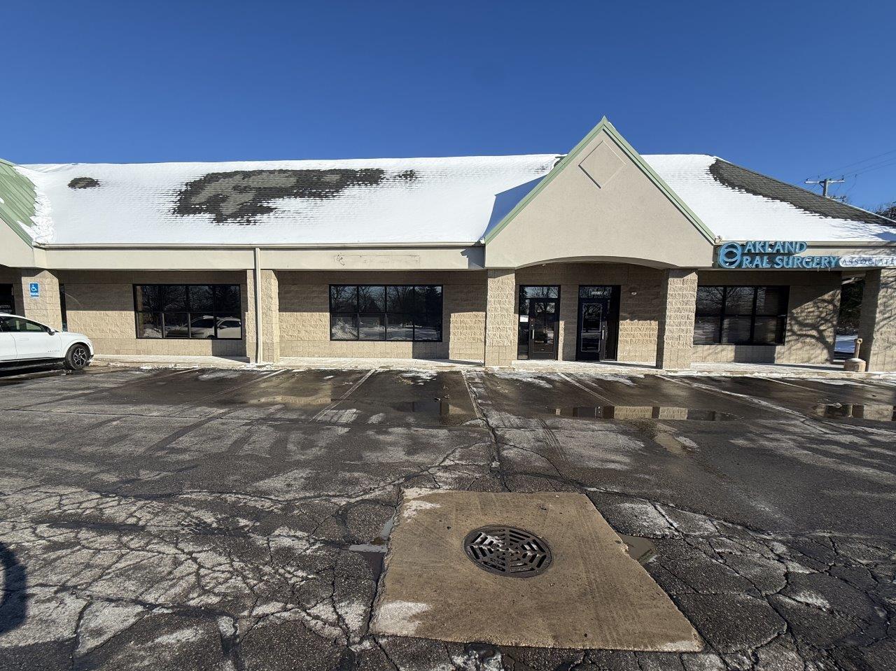 22180 Pontiac Trl, South Lyon, MI à louer Photo intérieure– Image 1 sur 3