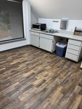 6130 Freeport Blvd, Sacramento, CA à louer Photo intérieure– Image 2 sur 3