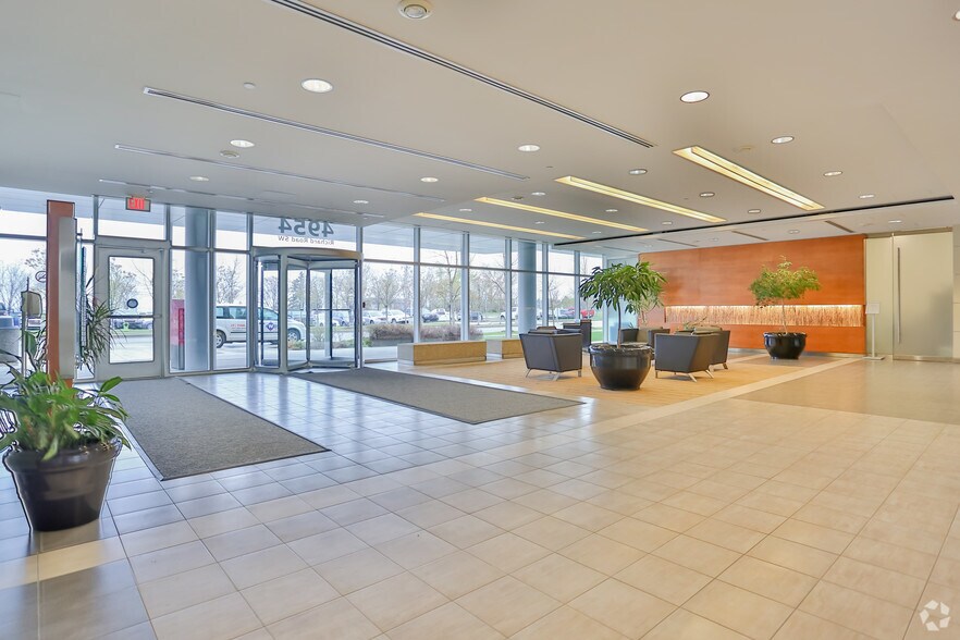 4954 Richard Rd SW, Calgary, AB à louer - Photo intérieure – Image 2 sur 11