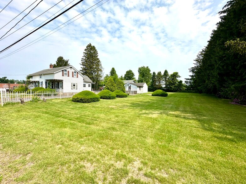 11 Abbe Rd, East Windsor, CT à vendre - Photo de l’immeuble – Image 3 sur 28