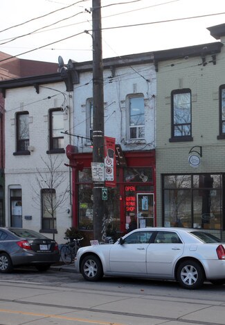 Plus de détails pour 921 Queen St W, Toronto, ON - Local commercial à vendre