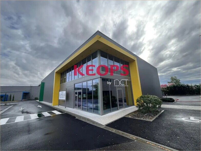 Local d’activités dans Colomiers à louer - Photo de l’immeuble – Image 1 sur 5