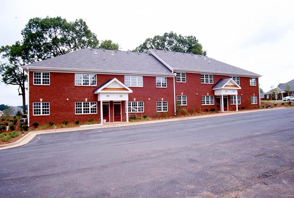 327 Dahlonega St, Cumming, GA à louer Photo intérieure– Image 1 sur 8