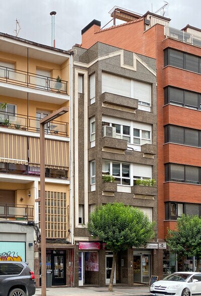 Calle Virgen del Amparo, 10, Guadalajara, Guadalajara à louer - Photo de l’immeuble – Image 1 sur 1
