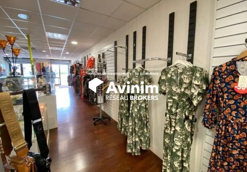 Local commercial dans Ibos à louer - Photo intérieure – Image 2 sur 3