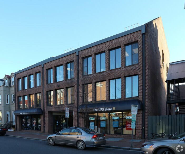 3222 N St NW, Washington, DC à louer - Photo de l’immeuble – Image 3 sur 8