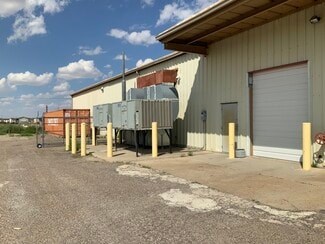 Plus de détails pour 2100 W Dickinson Blvd, Fort Stockton, TX - Local commercial à vendre