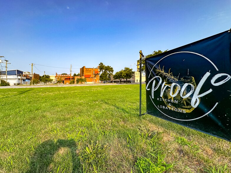 1915 S Calhoun St, Fort Wayne, IN à vendre - Photo de l’immeuble – Image 3 sur 12