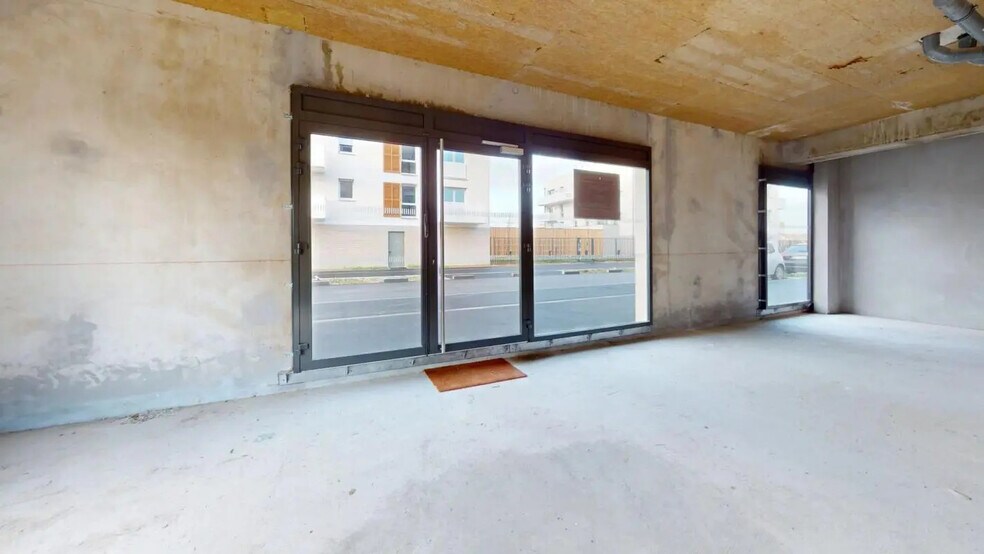 Local commercial dans Compiègne à vendre - Photo de l’immeuble – Image 2 sur 5