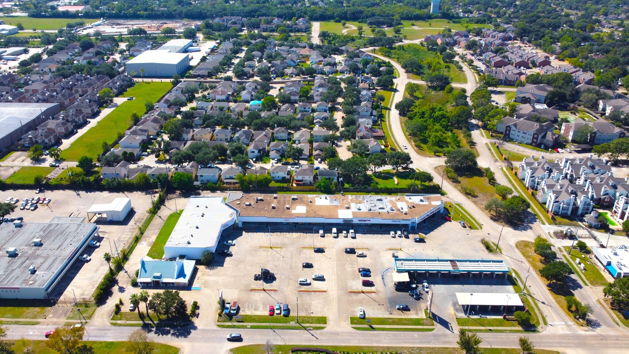 10804-10850 S Gessner Dr, Houston, TX à louer Photo de l’immeuble– Image 1 sur 7