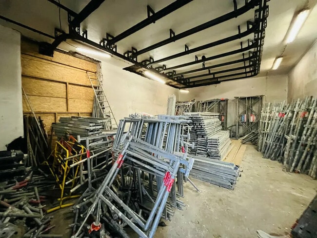 Plus de détails pour Local d'activités, Industriel/Logistique à louer