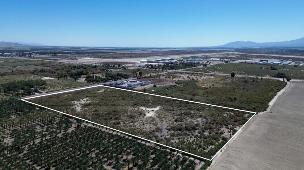 Tyler Street, Thermal, CA à vendre - Aérien – Image 2 sur 16