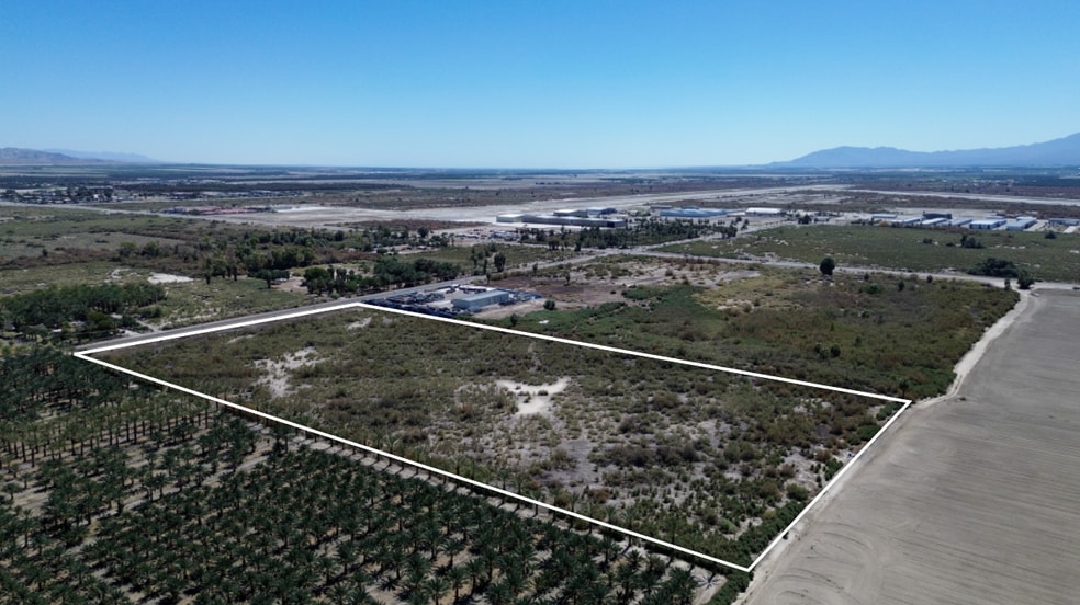 Tyler Street, Thermal, CA à vendre - Photo principale – Image 1 sur 14