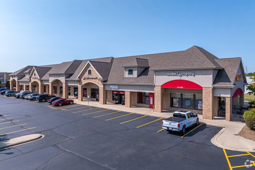 1223-1359 N Port Washington Rd, Grafton, WI à louer - Photo de l’immeuble – Image 2 sur 5