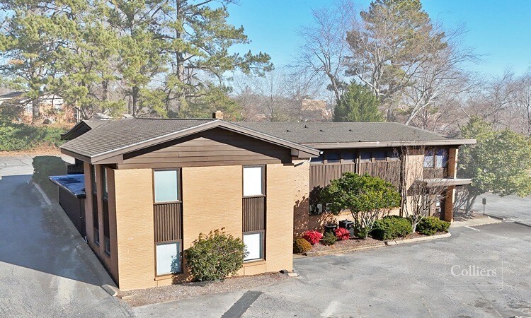201 Richard St, Easley, SC à vendre Photo principale– Image 1 sur 10