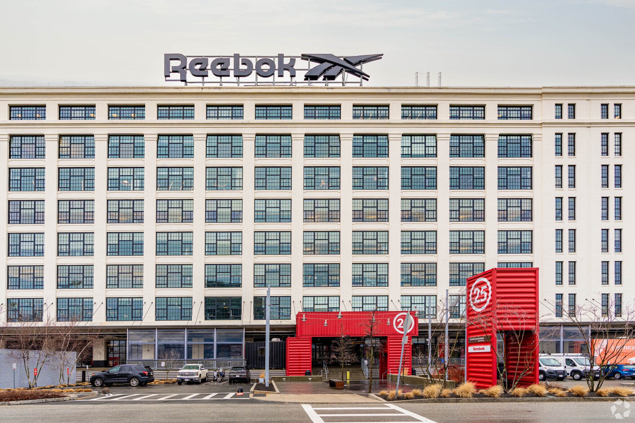 21-25 Drydock Ave, Boston, MA à louer Photo principale– Image 1 sur 10