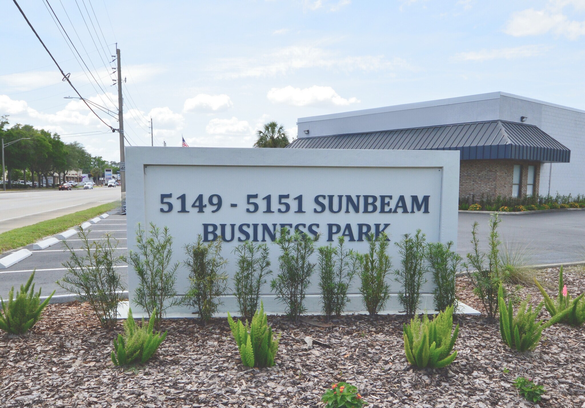 5151 Sunbeam Rd, Jacksonville, FL à louer Photo de l’immeuble– Image 1 sur 5