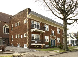Plus de détails pour 15510 Huntmere Ave, Cleveland, OH - Logement à vendre