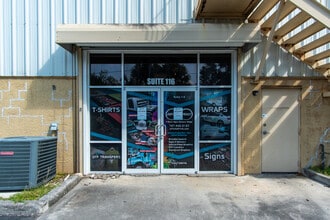 1014-1016 US Highway 19 N, Holiday, FL à louer Photo de l’immeuble– Image 2 sur 13