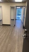 15720 Ventura Blvd, Encino, CA à louer - Vidéo sur l’annonce professionnelle 