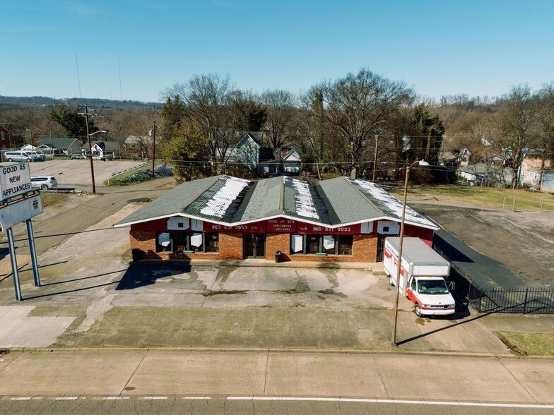 2001 Magnolia Ave, Knoxville, TN à louer - Photo de l’immeuble – Image 3 sur 6