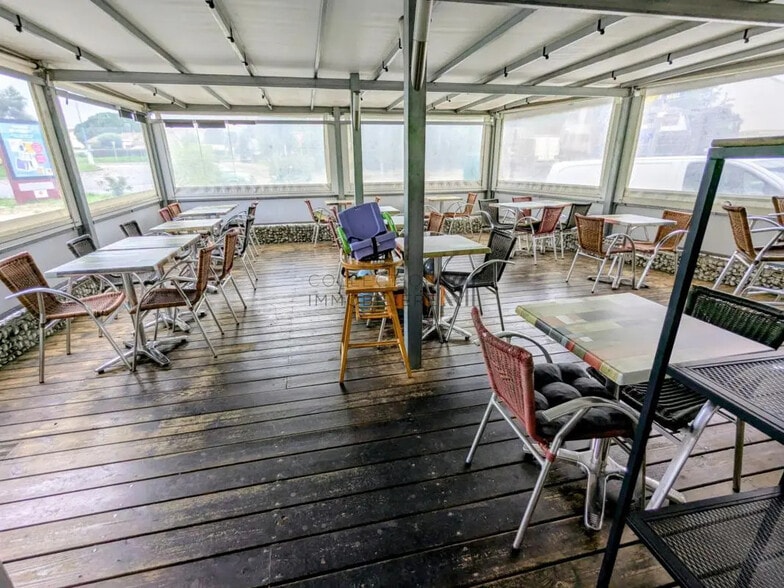 Local d’activités dans Frouzins à louer - Photo de l’immeuble – Image 2 sur 9