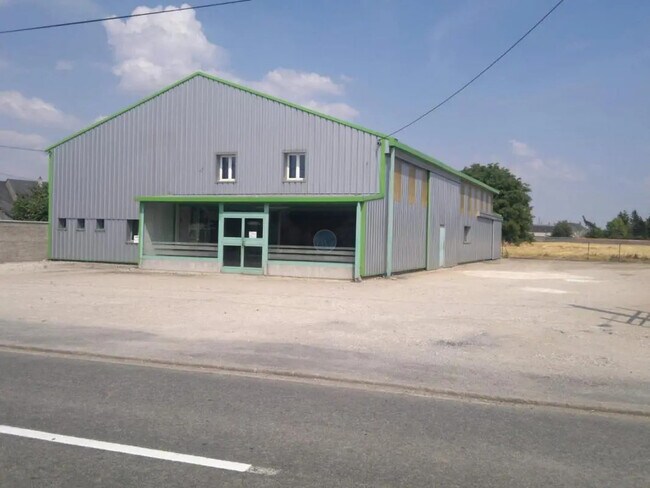 Plus de détails pour Local d'activités à louer