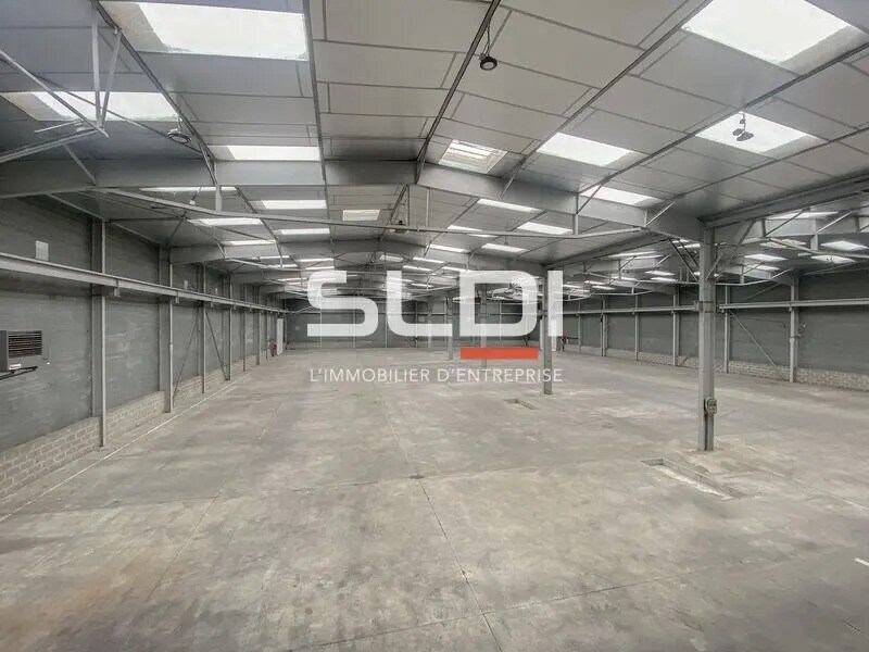 Local d’activités dans Saint-Quentin-Fallavier à louer Photo de l’immeuble– Image 1 sur 8