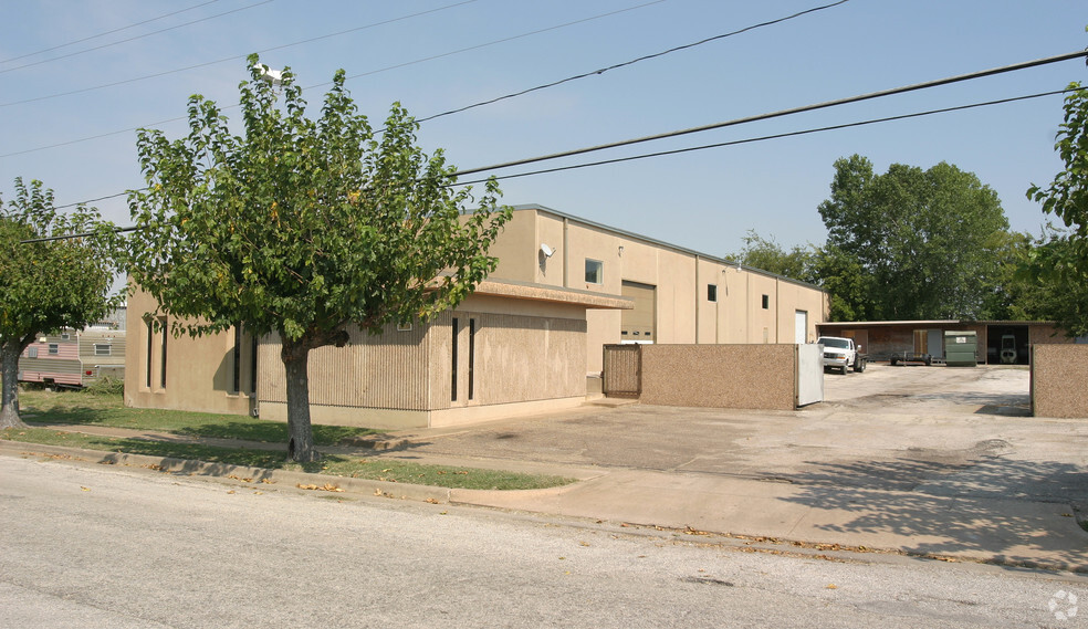 3713 Cockrell Ave, Fort Worth, TX à louer - Photo de l’immeuble – Image 1 sur 3